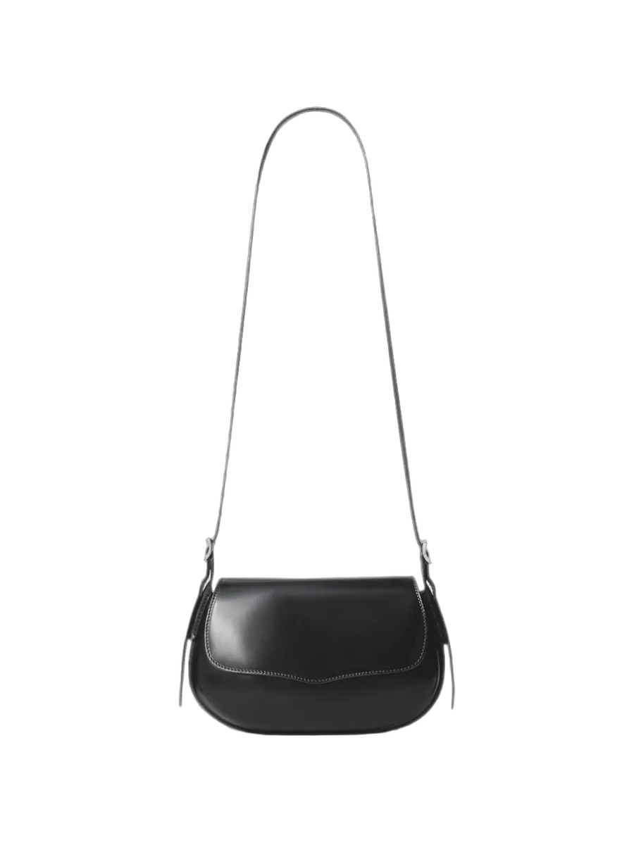 르메르 LEMAIRE Belly Leather Shoulder Bag 제품 사진 르메르 LEMAIRE Belly Leather Shoulder Bag 제품 사진