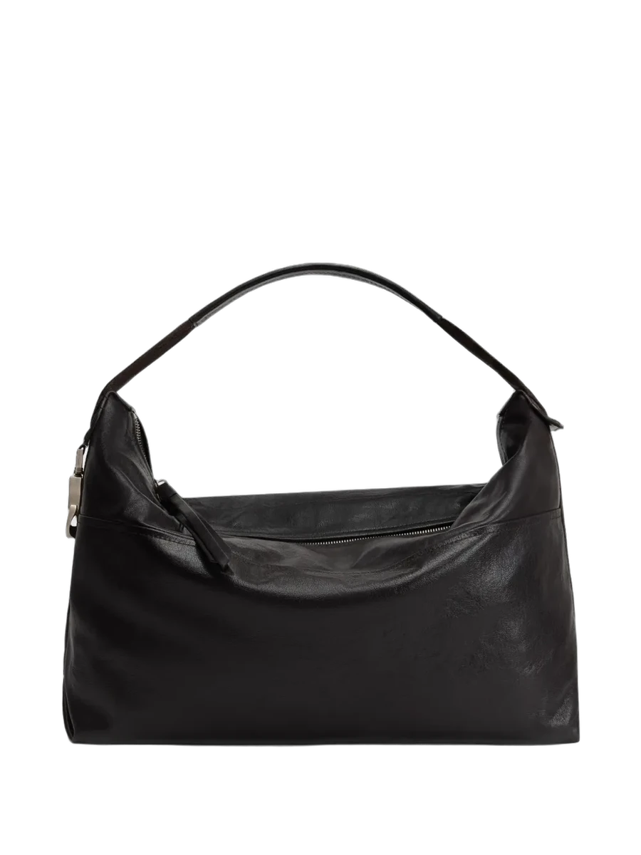르메르 LEMAIRE Berlingot Leather Zip Shoulder Bag 제품 사진 르메르 LEMAIRE Berlingot Leather Zip Shoulder Bag 제품 사진