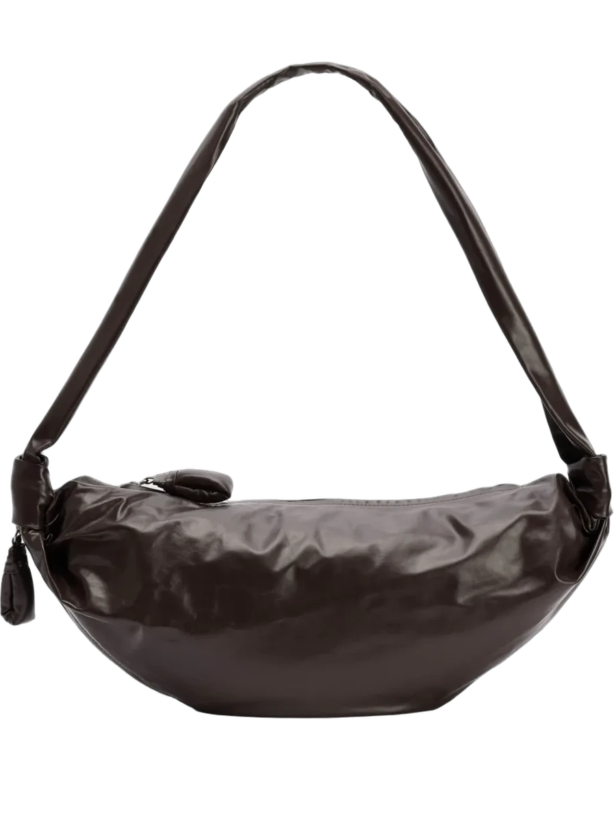 르메르 LEMAIRE Medium Soft Croissant Shoulder Bag 제품 사진 르메르 LEMAIRE Medium Soft Croissant Shoulder Bag 제품 사진