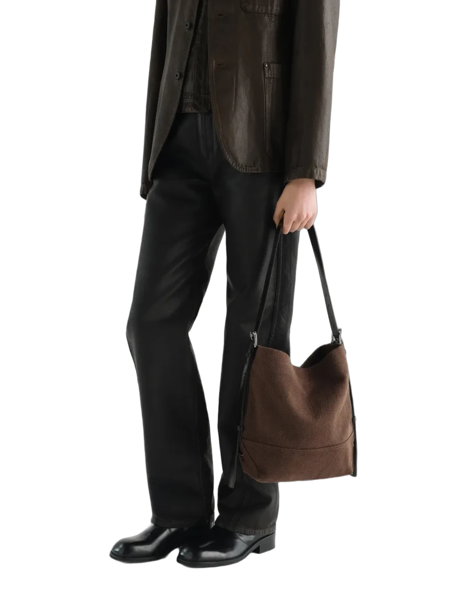 르메르 LEMAIRE Small Belted Tote Bag In Heavy Eco Cotton Canvas 제품 사진 르메르 LEMAIRE Small Belted Tote Bag In Heavy Eco Cotton Canvas 제품 사진