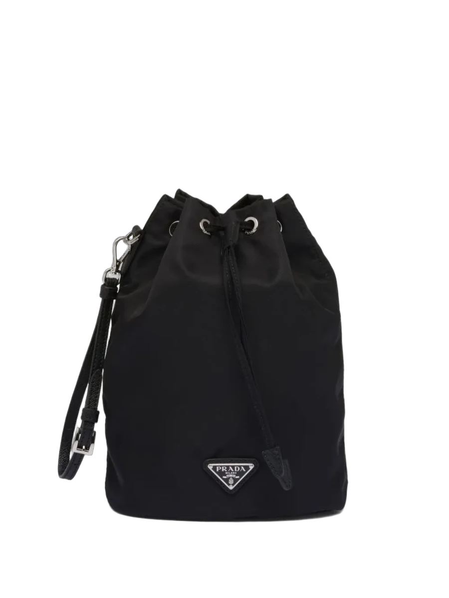 프라다 Prada Drawstring Bucket Clutch 제품 사진 프라다 Prada Drawstring Bucket Clutch 제품 사진