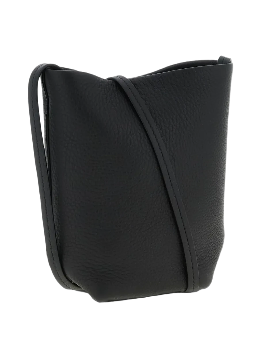 더로우 The Row N/S Park Crossbody Bag Leather 제품 사진 더로우 The Row N/S Park Crossbody Bag Leather 제품 사진