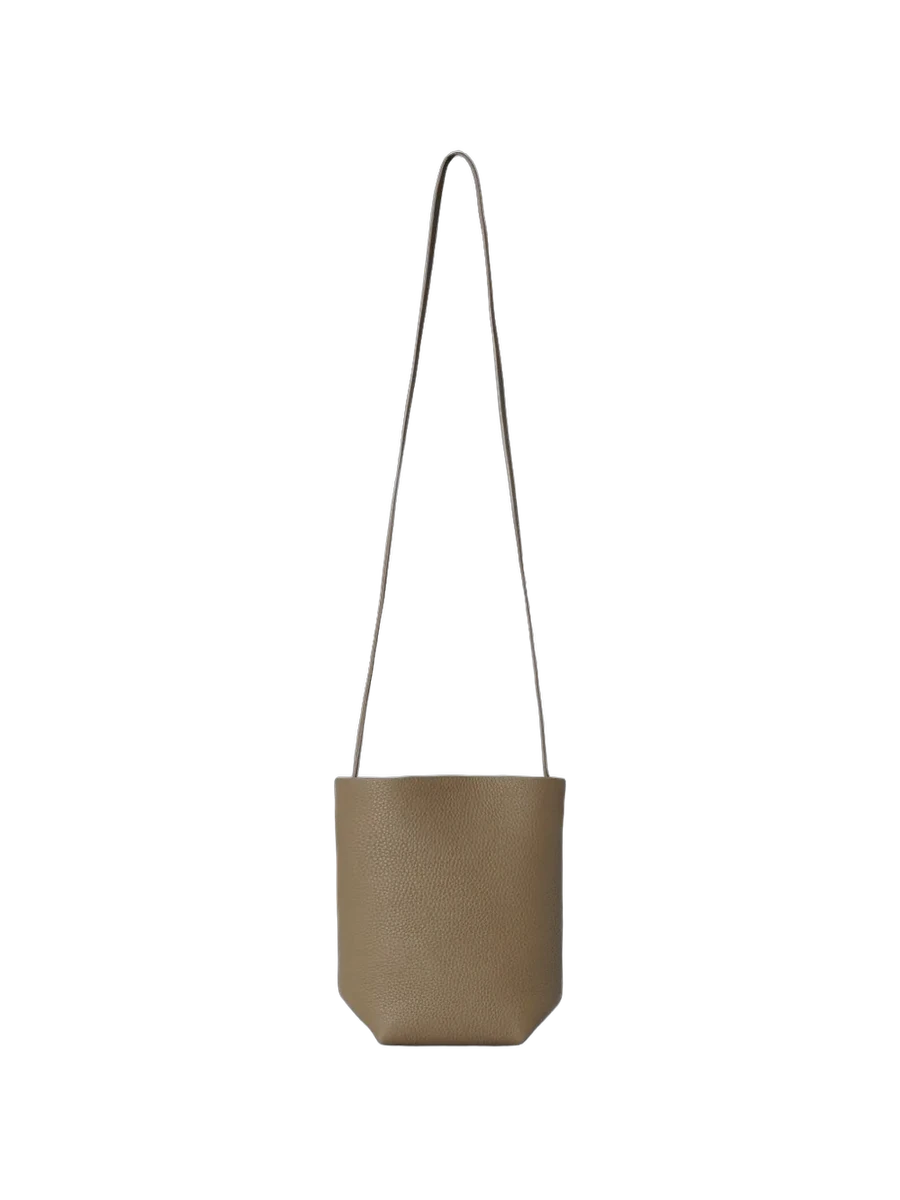 더로우 The Row N/S Park Grained Leather Cross Body Bag 제품 사진 더로우 The Row N/S Park Grained Leather Cross Body Bag 제품 사진