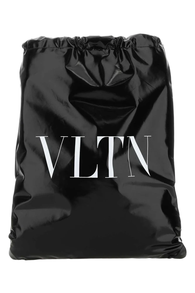 발렌티노 Valentino VLTN 로고 프린트 드로스트링 백팩 제품 사진 발렌티노 Valentino VLTN 로고 프린트 드로스트링 백팩 제품 사진