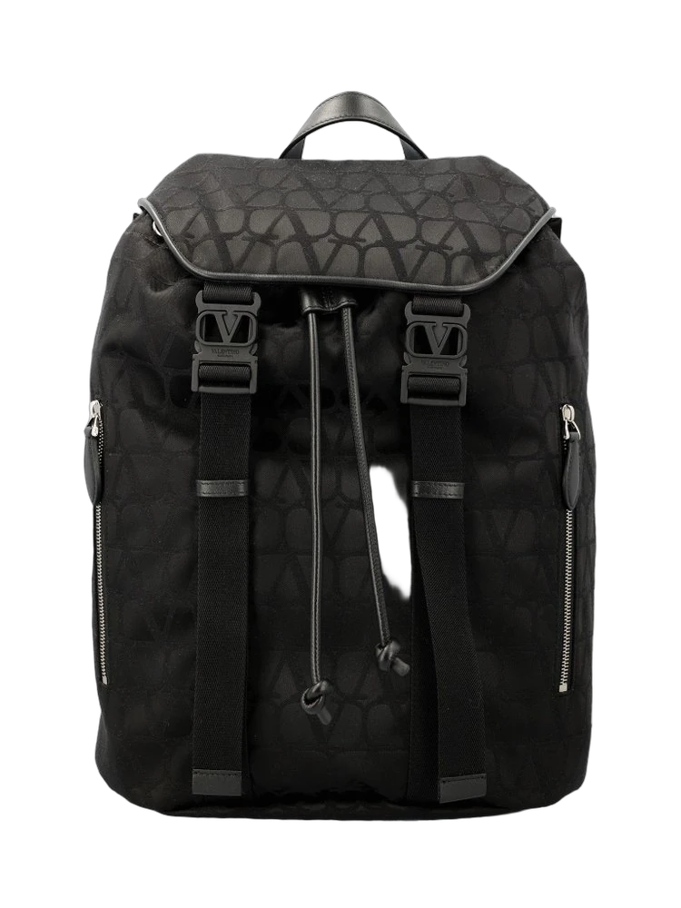 발렌티노 Valentino Iconographe 버클 드로우스트링 백팩 제품 사진 발렌티노 Valentino Iconographe 버클 드로우스트링 백팩 제품 사진