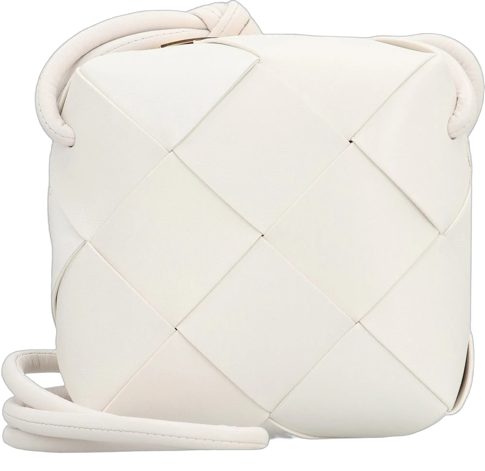 보테가 베네타 Bottega Veneta 우븐 디자인 숄더백 제품 사진 보테가 베네타 Bottega Veneta 우븐 디자인 숄더백 제품 사진