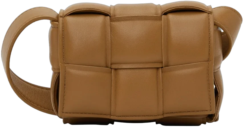 보테가 베네타 탠 캔디 카세트 숄더백 제품 사진 보테가 베네타 탠 캔디 카세트 숄더백 제품 사진